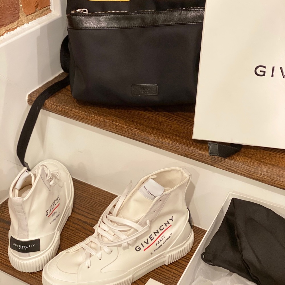 GIVENCHY TENNIS SHOES 100% Authentic - Picture 3 of 7
